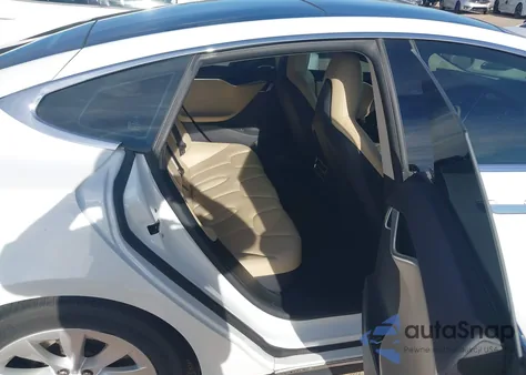 2015 Tesla Model S 70D/85D/P85D z USA, uszkodzony, nr VIN 5YJSA1H29FF086176